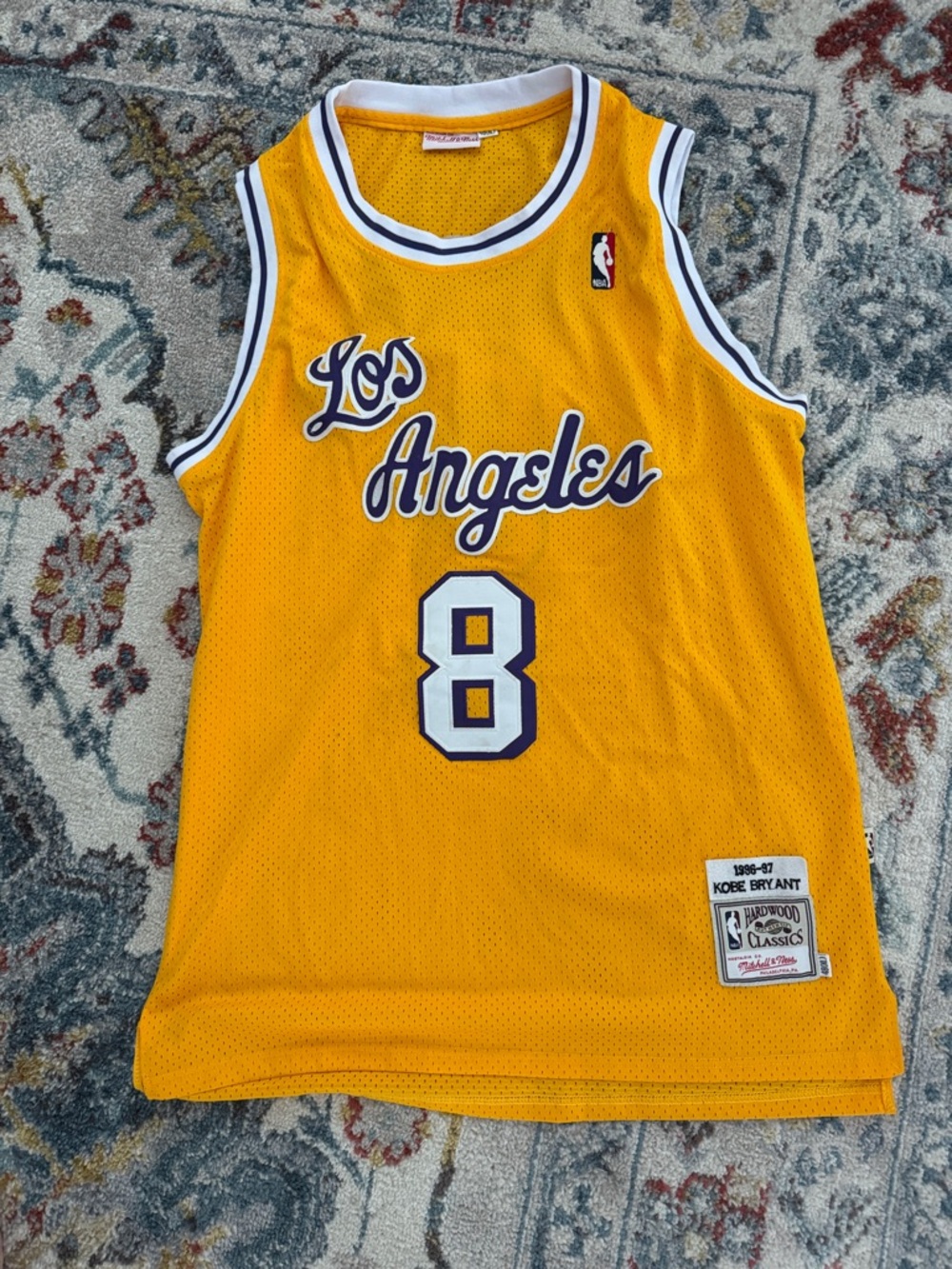 NBA Kobe Bryant Hardwood Classics Jersey Patch Detail XL. Mitchell and Ness